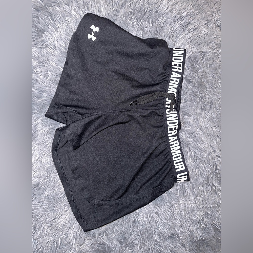 Black Under Armour shorts